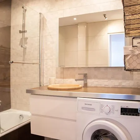 Beautiful With Terrace Ac And Parking 公寓 勒卡内