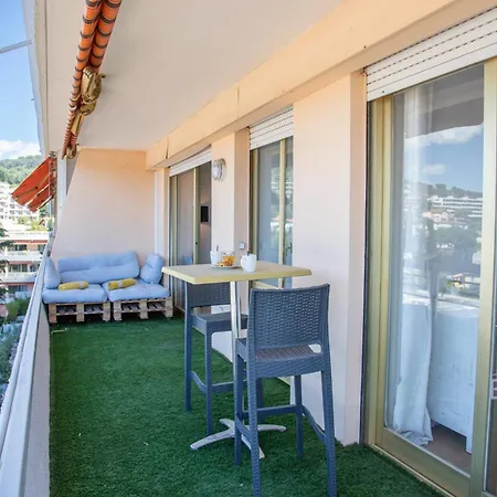 Beautiful With Terrace Ac And Parking