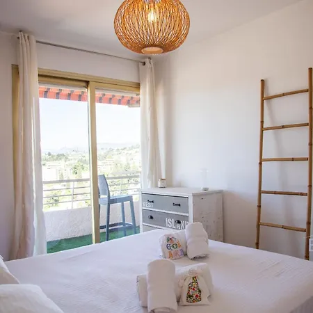 Beautiful With Terrace Ac And Parking *